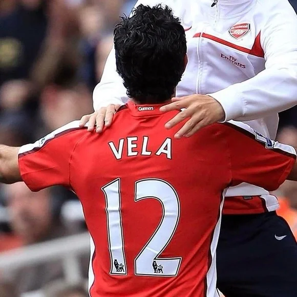 Arsenal Vela 2008 09 10 home Premier League jersey - Picture 8 of 8